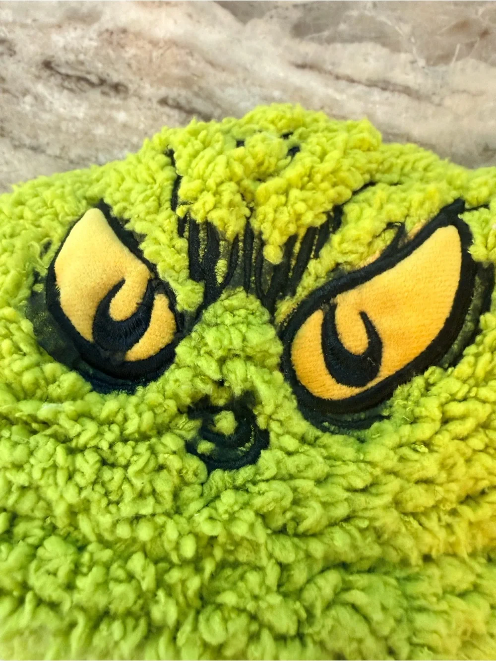 NWT Hallmark The Grinch Hooded Scarf Pockets Dr Seuss Christmas